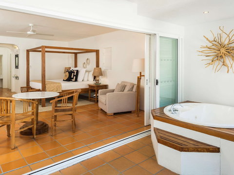 The Reef House Palm Cove MGallery - Accommodation Burleigh 5