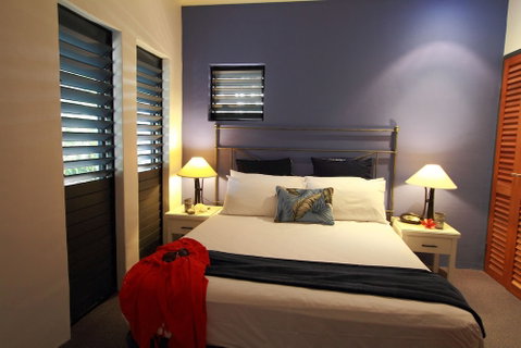Reef Club Resort - Accommodation Burleigh 5