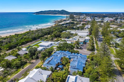 Eco Beach Resort - Accommodation Burleigh 1