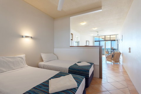 Amaroo At Trinity - Accommodation Burleigh 6