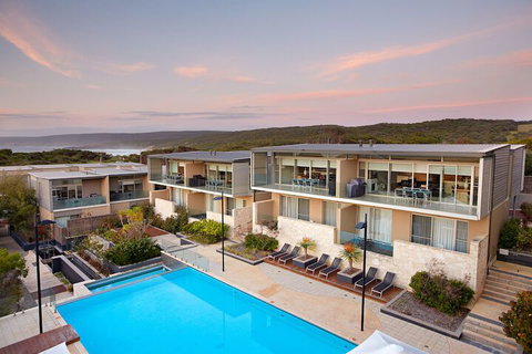 Smiths Beach Resort - Accommodation Burleigh 4