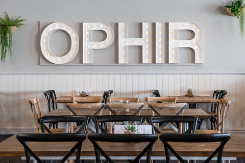 The Ophir Hotel - Accommodation Burleigh 6