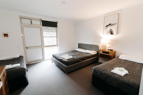The Ophir Hotel - Accommodation Burleigh 5
