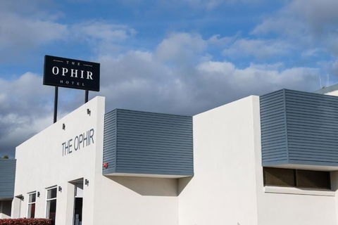 The Ophir Hotel - Accommodation Burleigh 0