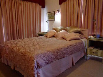 Kadina Bed & Breakfast - Accommodation Burleigh 0