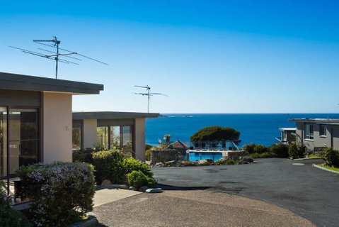 Eagle Heights - Accommodation Burleigh 2
