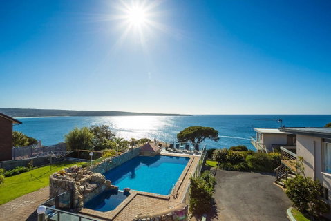 Eagle Heights - Accommodation Burleigh 6