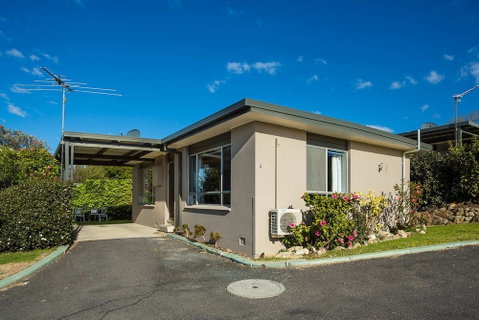 Eagle Heights - Accommodation Burleigh 0