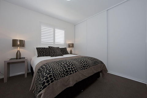 Accommodate Canberra - Domain - Accommodation Burleigh 1