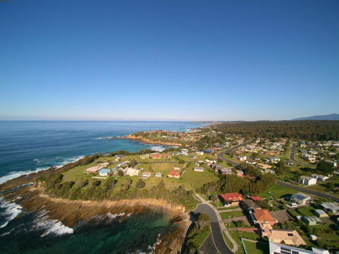 2 Jocelyn Street. Dalmeny - Accommodation Burleigh 2