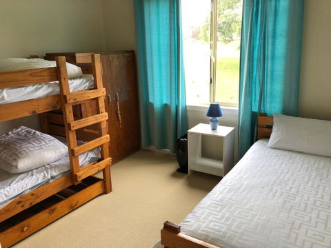 2 Jocelyn Street. Dalmeny - Accommodation Burleigh 3