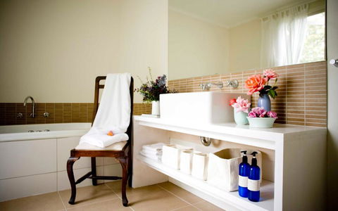 Harvest Farm - Accommodation Burleigh 4