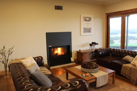 Drom Aluinn B & B - Accommodation Burleigh 5