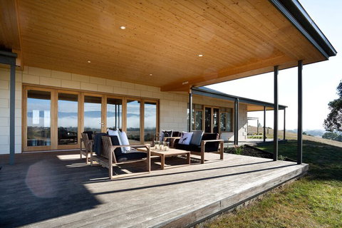 Drom Aluinn B & B - Accommodation Burleigh 2