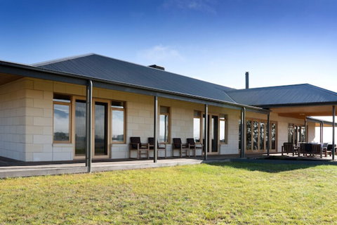 Drom Aluinn B & B - Accommodation Burleigh 3