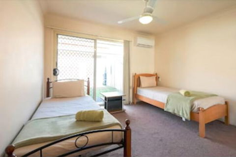 Huntington Villas - Accommodation Burleigh 7