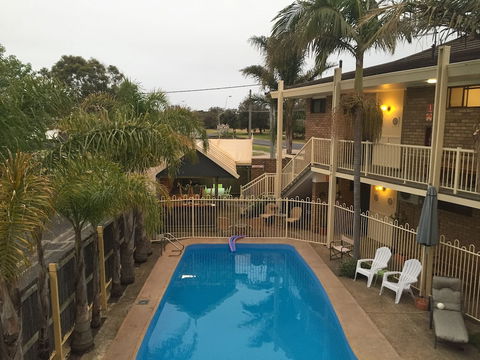 Abel Tasman Waterfront Motel - Accommodation Burleigh 4