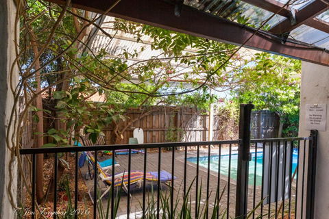 Aarn House B & B Airport Accommodation - Accommodation Burleigh 3