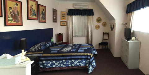 Aarn House B & B Airport Accommodation - Accommodation Burleigh 5