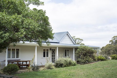 Farm Club Australia - Accommodation Burleigh 5