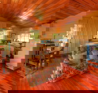 Island View Spa Cottage - Accommodation Burleigh