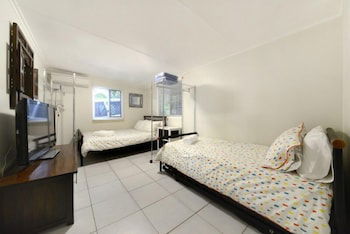Airlie Getaway - Views - Accommodation Burleigh 1