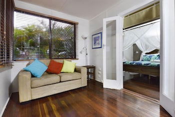 Airlie Getaway - Views - Accommodation Burleigh 4
