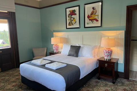 CBC Bed & Breakfast & Cafe - Accommodation Burleigh 6