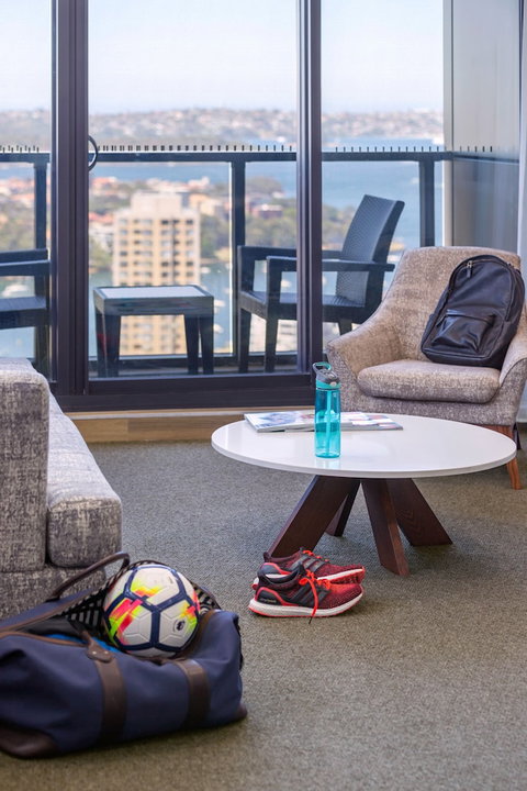 Meriton Suites North Sydney - Accommodation Burleigh 6
