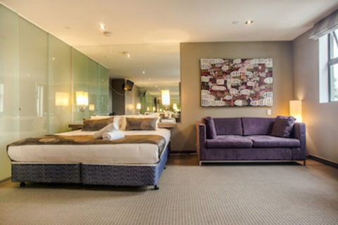 Comfy Kew Apartments - Accommodation Burleigh 0