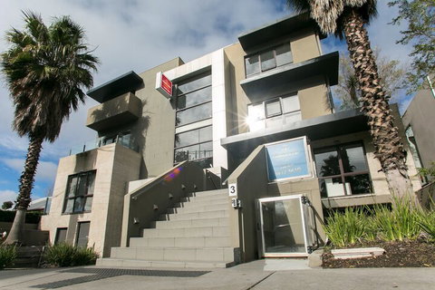 Comfy Kew Apartments - Accommodation Burleigh 6