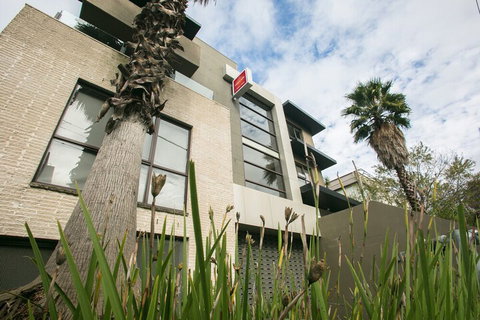 Comfy Kew Apartments - Accommodation Burleigh 7