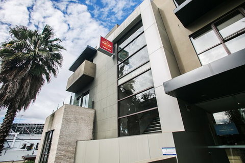 Comfy Kew Apartments - Accommodation Burleigh 3