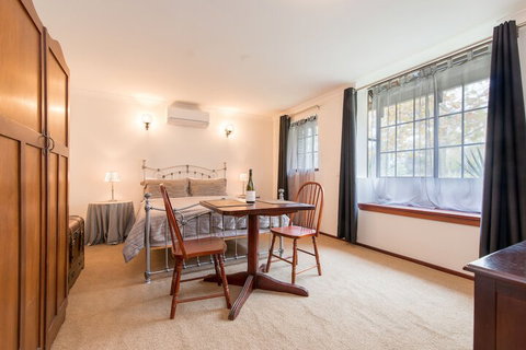 Sienna Lodge - Accommodation Burleigh 7