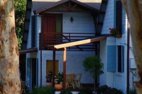 Sienna Lodge - Accommodation Burleigh 4