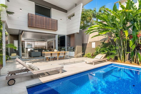 A PERFECT STAY - KoKo's Beach Houses 1 And 2 - Accommodation Burleigh 6