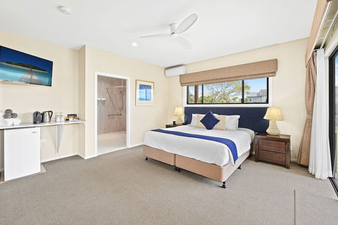 Ana Mandara Luxury Bed & Breakfast - Accommodation Burleigh 4