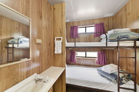 Benalla Tourist Park - Accommodation Burleigh 2