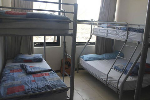Dickson Backpackers - Accommodation Burleigh 4