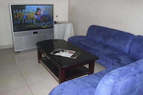 Dickson Backpackers - Accommodation Burleigh 3