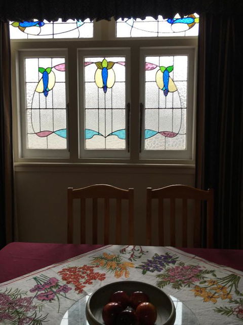 A Homestead On Market - Accommodation Burleigh 2