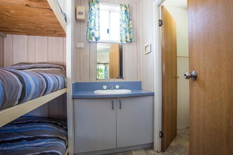 Mollymook Caravan Park - Accommodation Burleigh 4