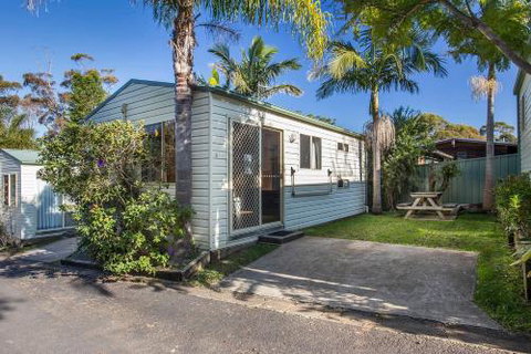 Mollymook Caravan Park - Accommodation Burleigh 6