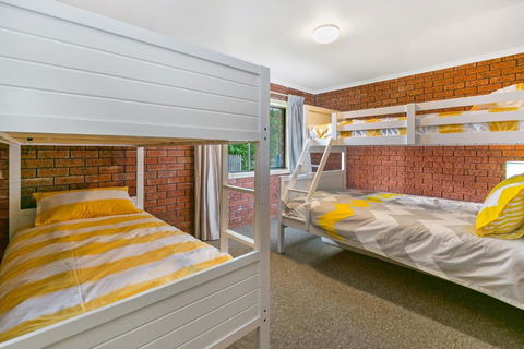 Fairview On Fairhills - Accommodation Burleigh 2