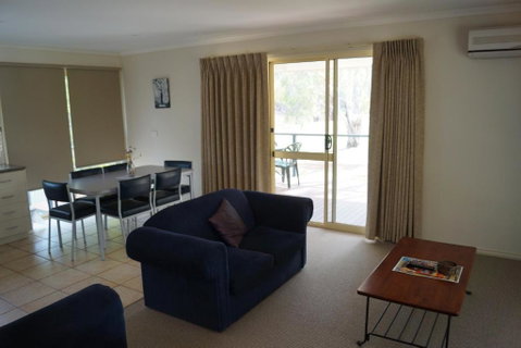 Tooleybuc River Retreat Villas - Accommodation Burleigh 6