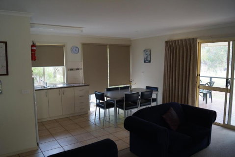 Tooleybuc River Retreat Villas - Accommodation Burleigh 2