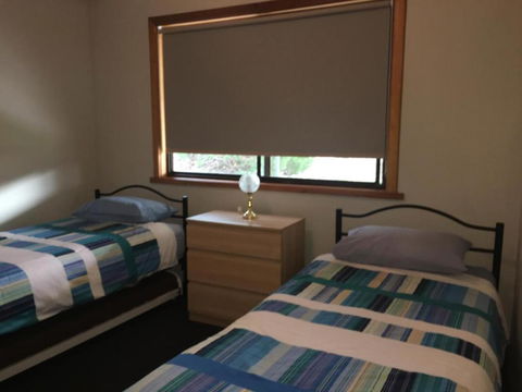 Hamilton - Accommodation Burleigh 6