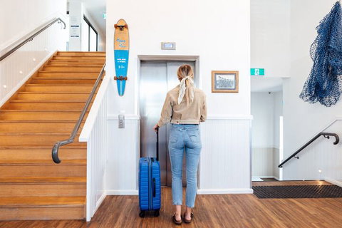 The Surf House - Accommodation Burleigh 2