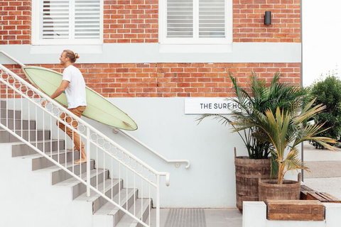 The Surf House - Accommodation Burleigh 1