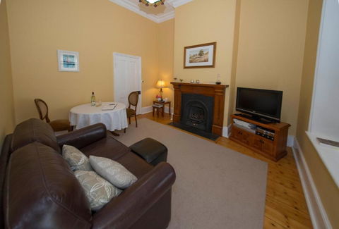 Yankalilla Bay Homestead - Accommodation Burleigh 6